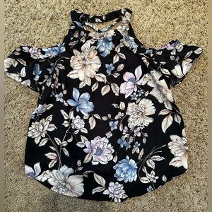 iZ Byer flowered women’s blouse